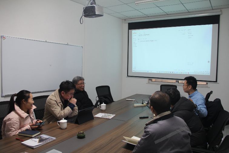 Shandong Lannuo razpravlja o začetku projekta za laboratorij za hrup in nadzor hrupa s profesorjem KWAK, Moon Kyu, Ph.D. in predstavnikom Liang Tongho z Univerze Dongguk, Južna Koreja Shandong Lannuo razpravlja o začetku projekta za laboratorij za hrup in nadzor hrupa s profesorjem KWAK, Moon Kyu, Ph.D. in predstavnikom Liang Tongho z Univerze Dongguk, Južna Koreja